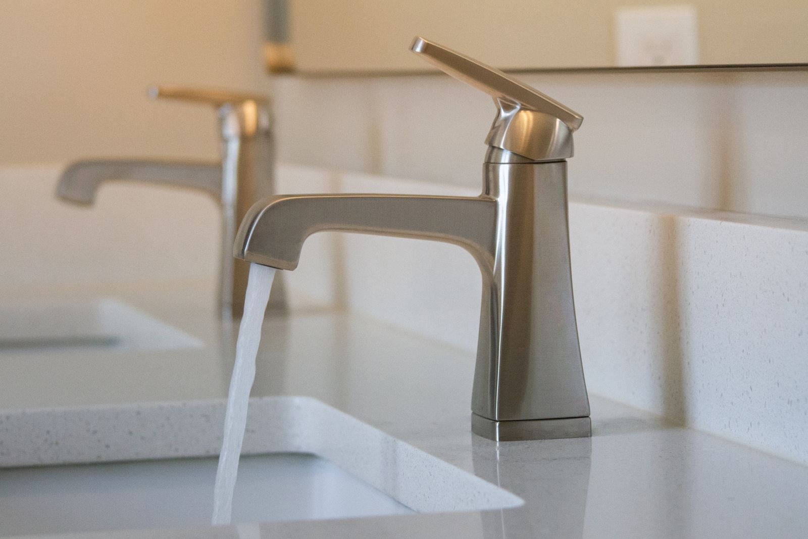 lancaster-bathroom-renovation-faucet